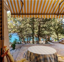 4 bedroom Beach Front Villa on Ciovo, Sleeps 7